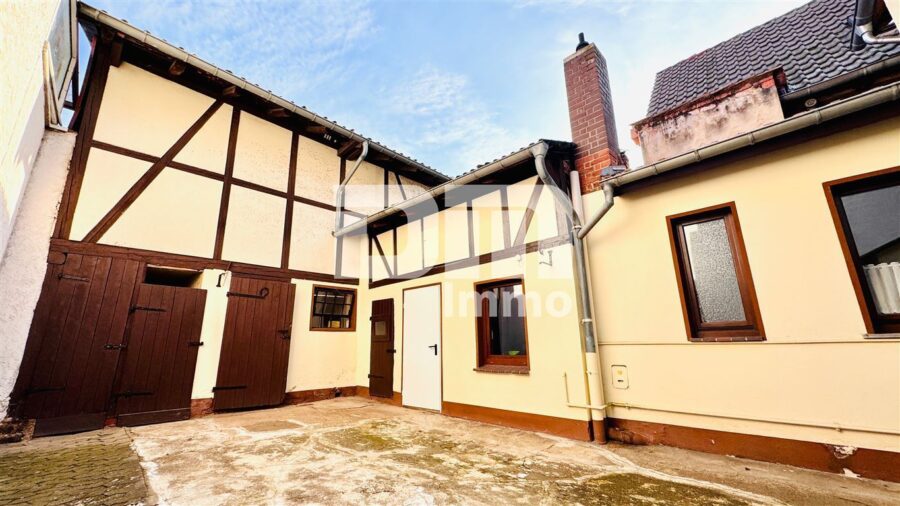 (R)eserviert!Gepflegtes Einfamilienhaus mit 2 Nebengebäuden und Garten - Rückansicht Nebengebäude 1 + Scheune